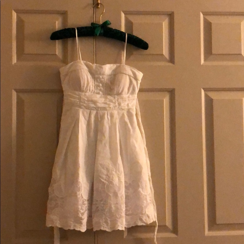 white dress 👗